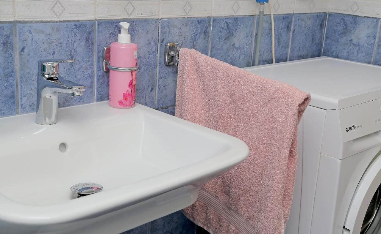 Apartmani Krmek 米利尼 外观 照片