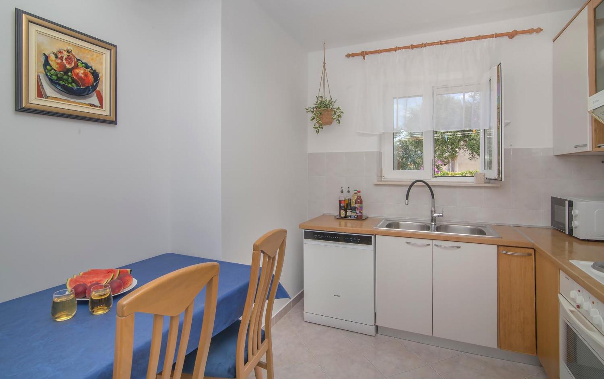 Apartmani Krmek 米利尼 外观 照片