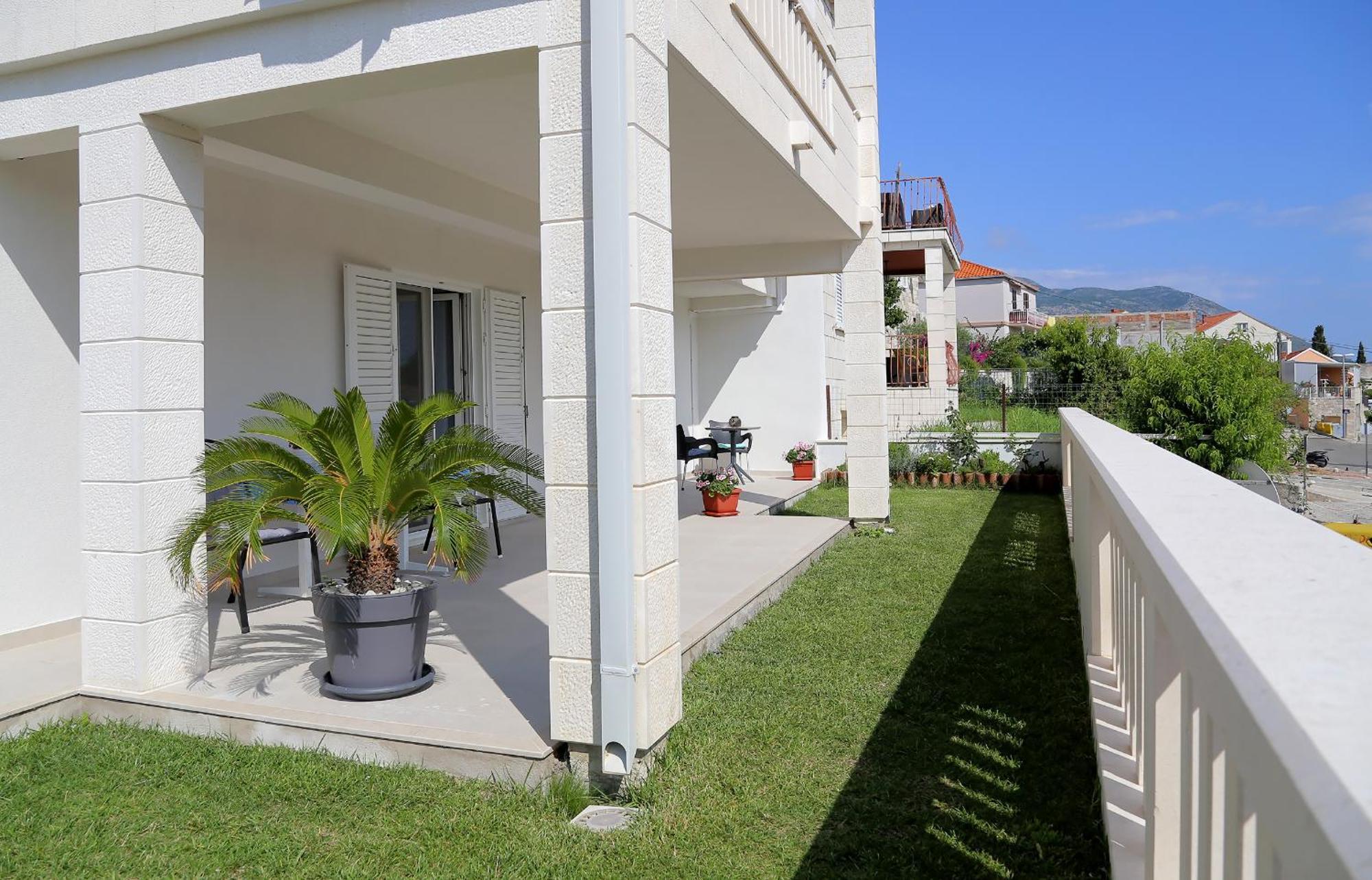 Apartmani Krmek 米利尼 外观 照片